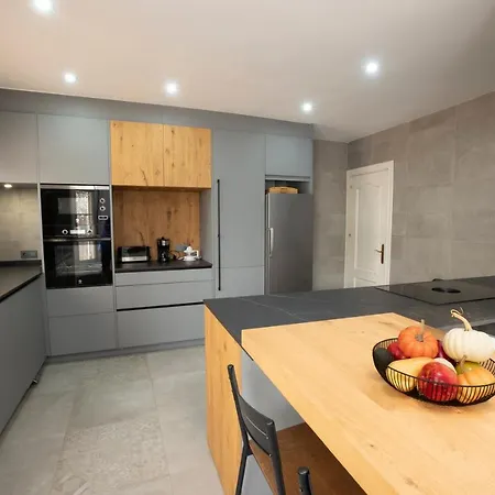 Jarales Menyber نيرخا