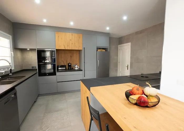 Jarales Menyber Нерха