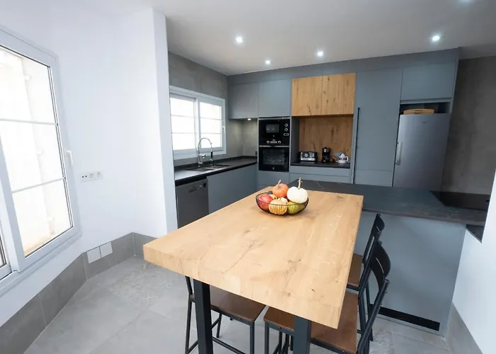 Jarales Menyber Апартаменти