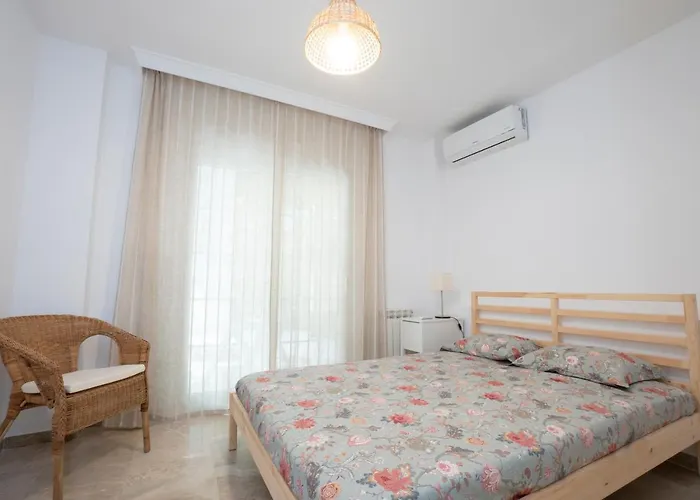 Jarales Menyber Апартаменти